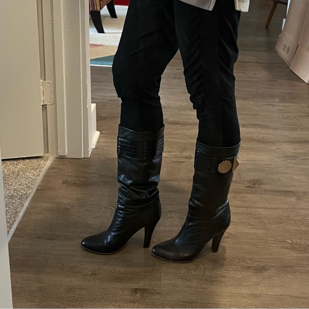 Marc Jacob’s Black Mid-Calf Leather Heeled Boots